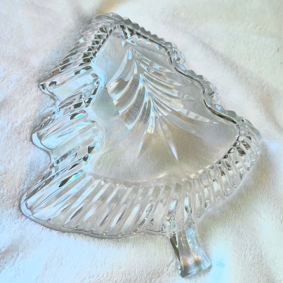 NWT—Studio Nova Crystal Dish—8” Christmas Tree Shape - Picture 7 of 10